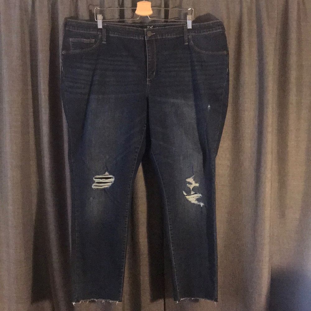 NWOT UNIVERSAL THREAD PLUS SIZE 26W RIPPED SKINNY